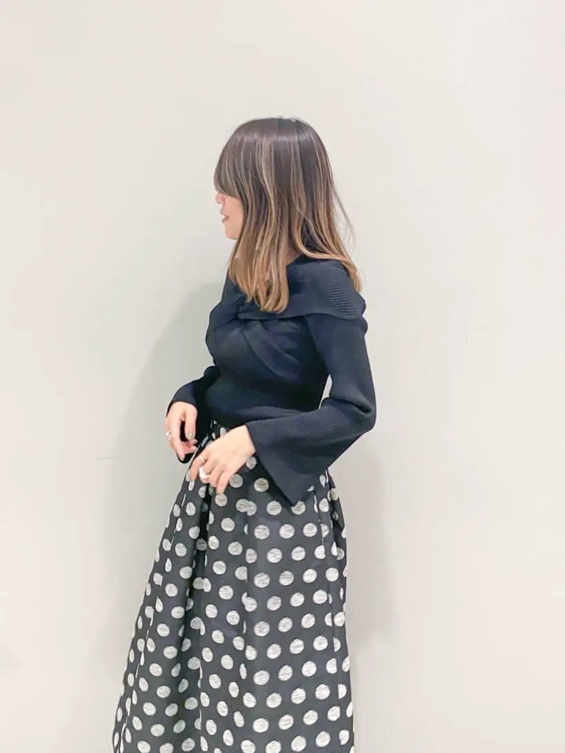 ORIGINATED IN GRACE CONTINENTAL yukimi yonee コーディネート画像