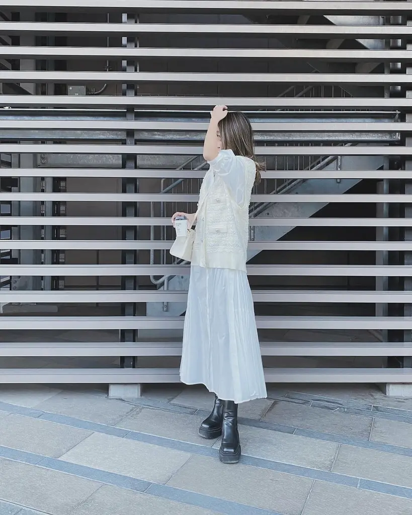 ORIGINATED IN GRACE CONTINENTAL yukimi yonee コーディネート画像