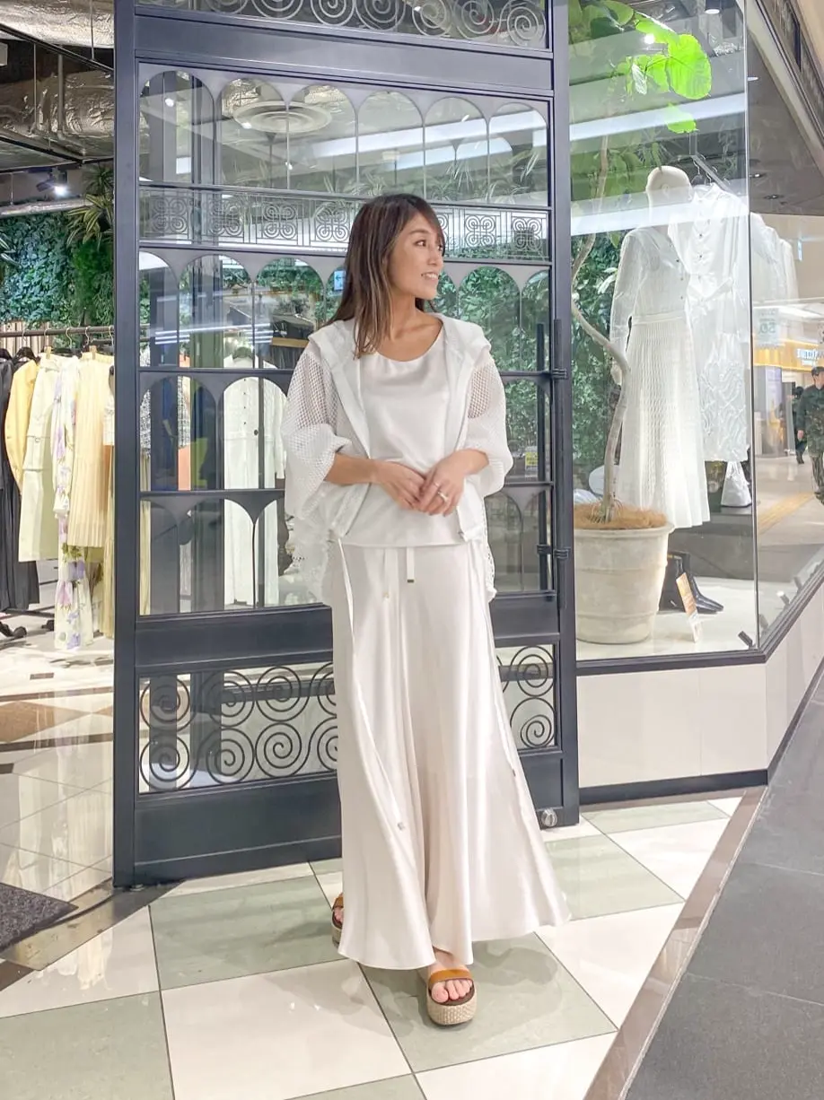 ORIGINATED IN GRACE CONTINENTAL yukimi yonee コーディネート画像