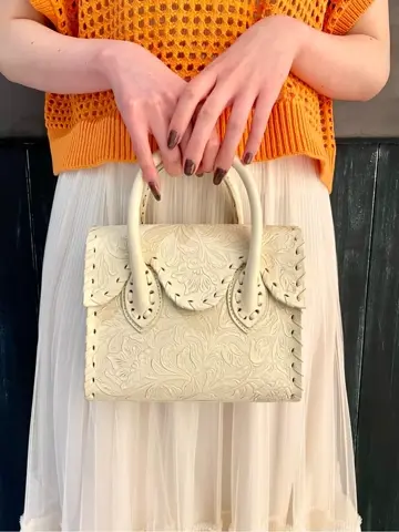 ORIGINATED IN GRACE CONTINENTAL 三浦　芙優 コーディネート画像