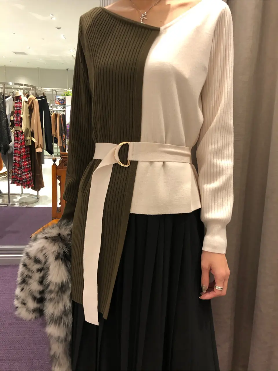 ORIGINATED IN GRACE CONTINENTAL 亀田 未希 コーディネート画像