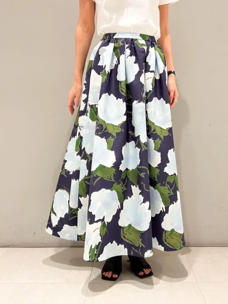 ORIGINATED IN GRACE CONTINENTAL 志田　悠 コーディネート画像