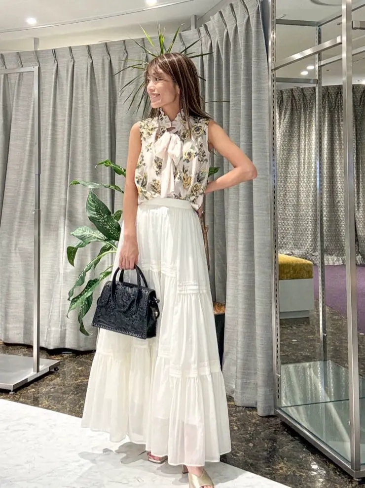 ORIGINATED IN GRACE CONTINENTAL yukimi yonee コーディネート画像