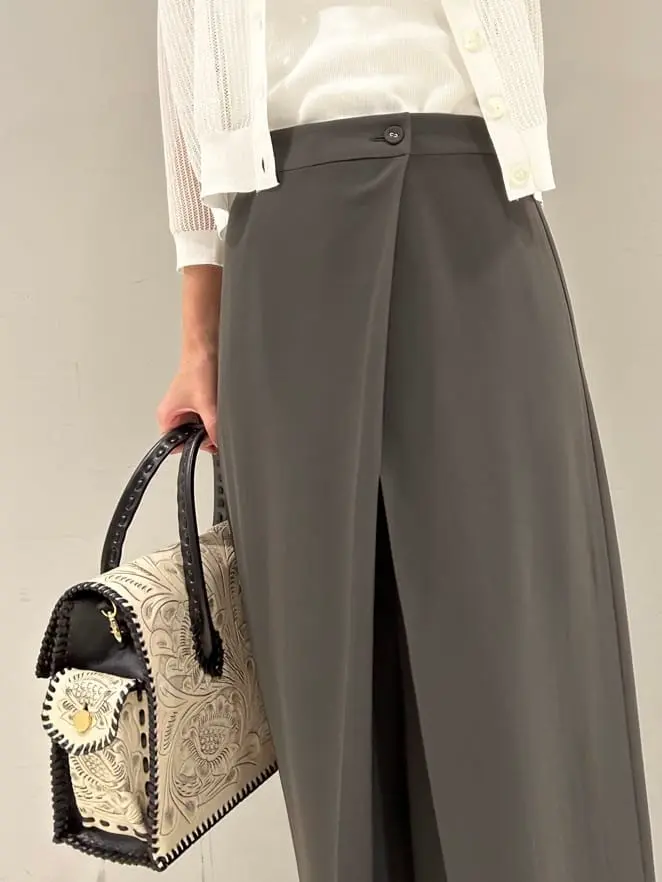 ORIGINATED IN GRACE CONTINENTAL 志田　悠 コーディネート画像