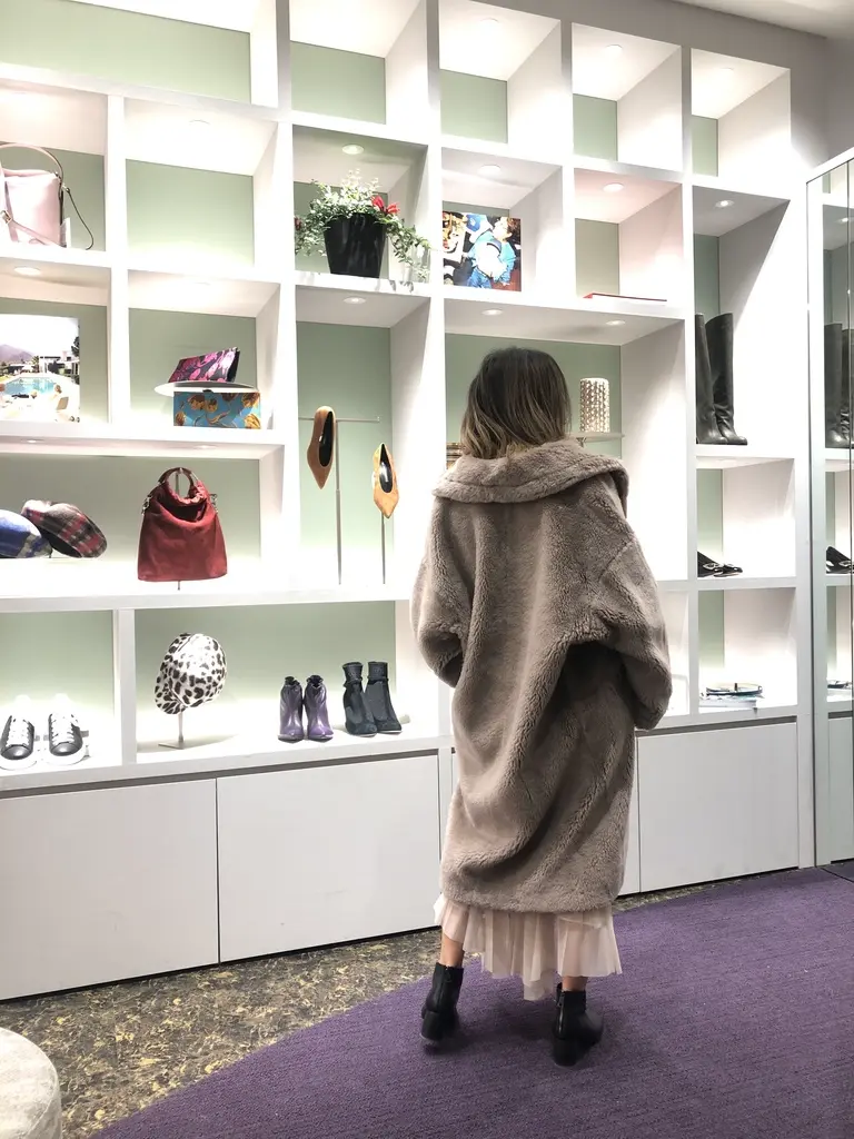 ORIGINATED IN GRACE CONTINENTAL yukimi yonee コーディネート画像