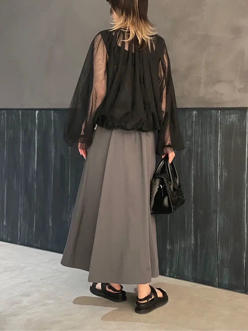 ORIGINATED IN GRACE CONTINENTAL 三浦　芙優 コーディネート画像