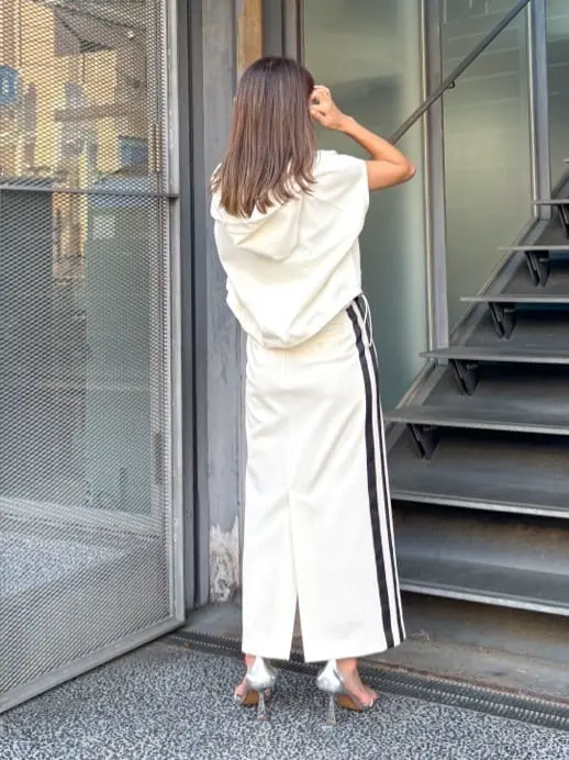 ORIGINATED IN GRACE CONTINENTAL yukimi yonee コーディネート画像