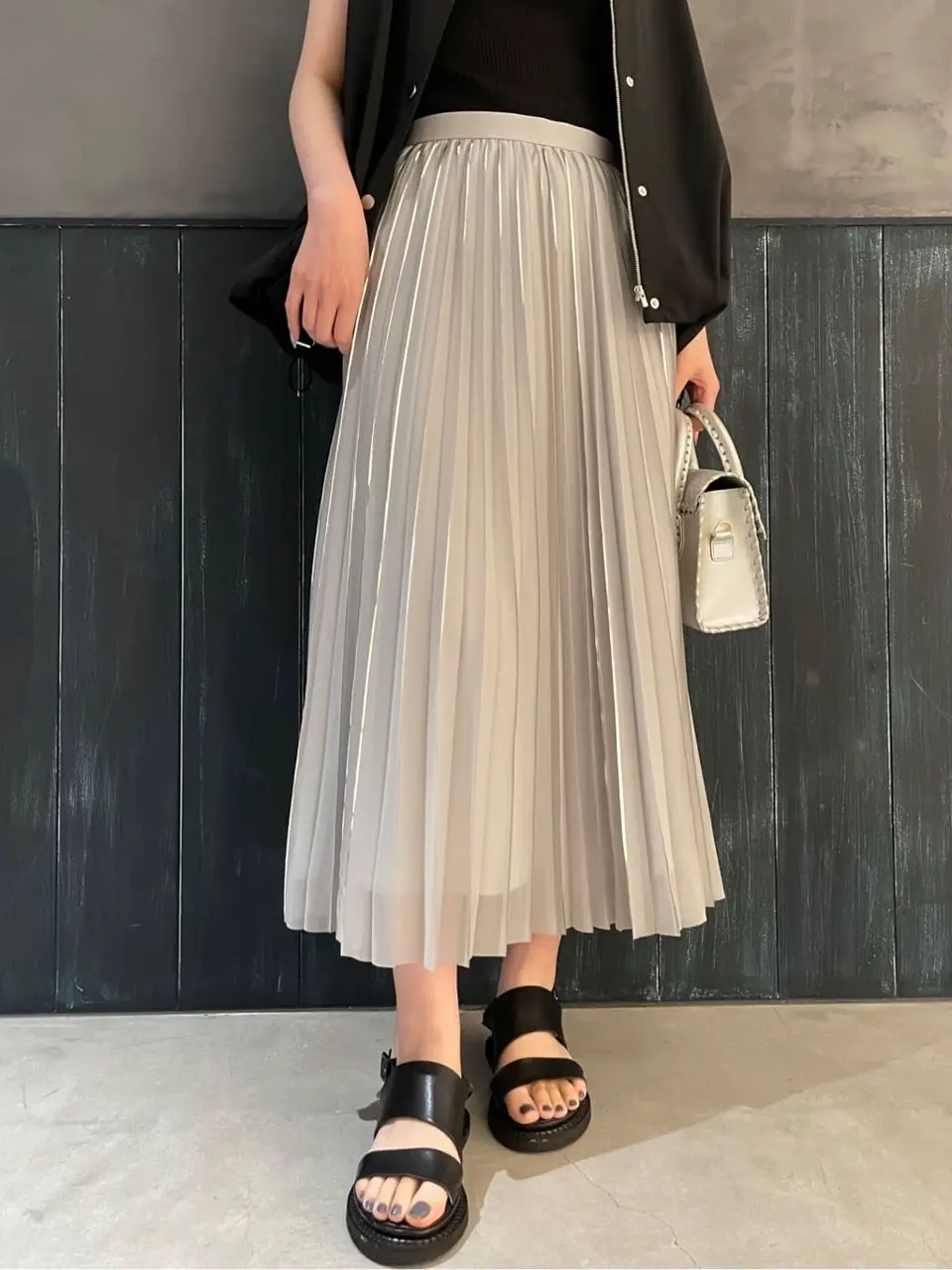 ORIGINATED IN GRACE CONTINENTAL 三浦　芙優 コーディネート画像