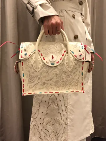 ORIGINATED IN GRACE CONTINENTAL 亀田 未希 コーディネート画像