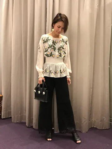 ORIGINATED IN GRACE CONTINENTAL 亀田 未希 コーディネート画像