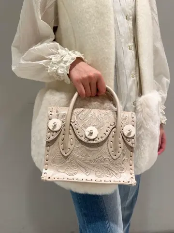 ORIGINATED IN GRACE CONTINENTAL 髙田　美衣 コーディネート画像