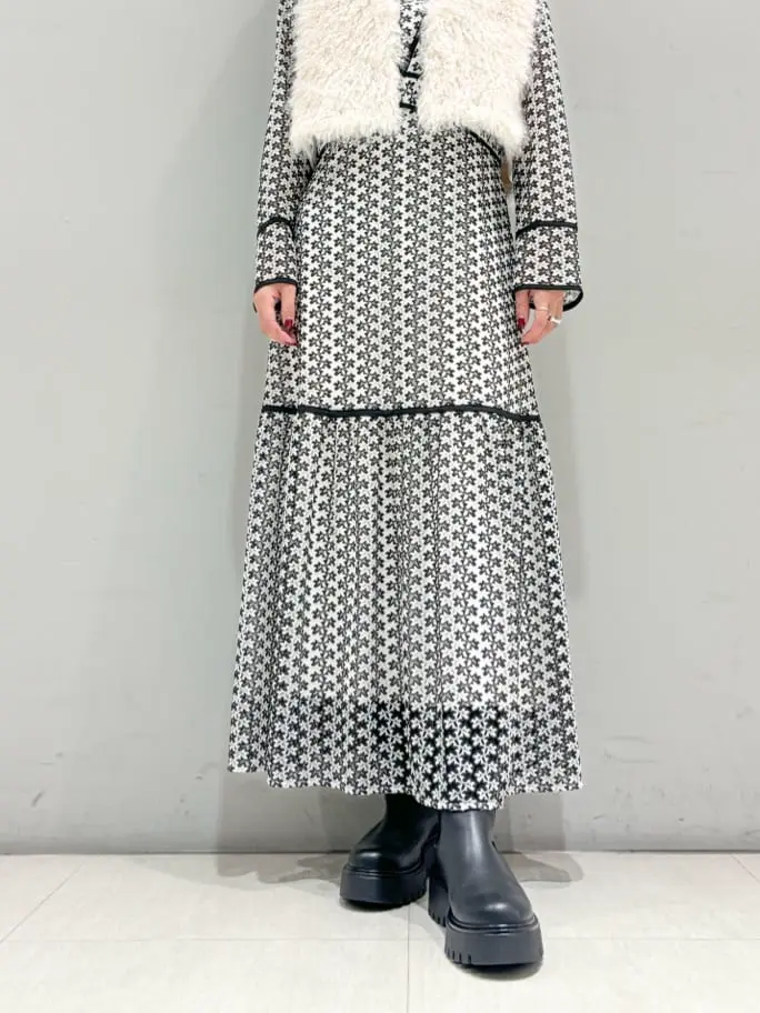 ORIGINATED IN GRACE CONTINENTAL yukimi yonee コーディネート画像