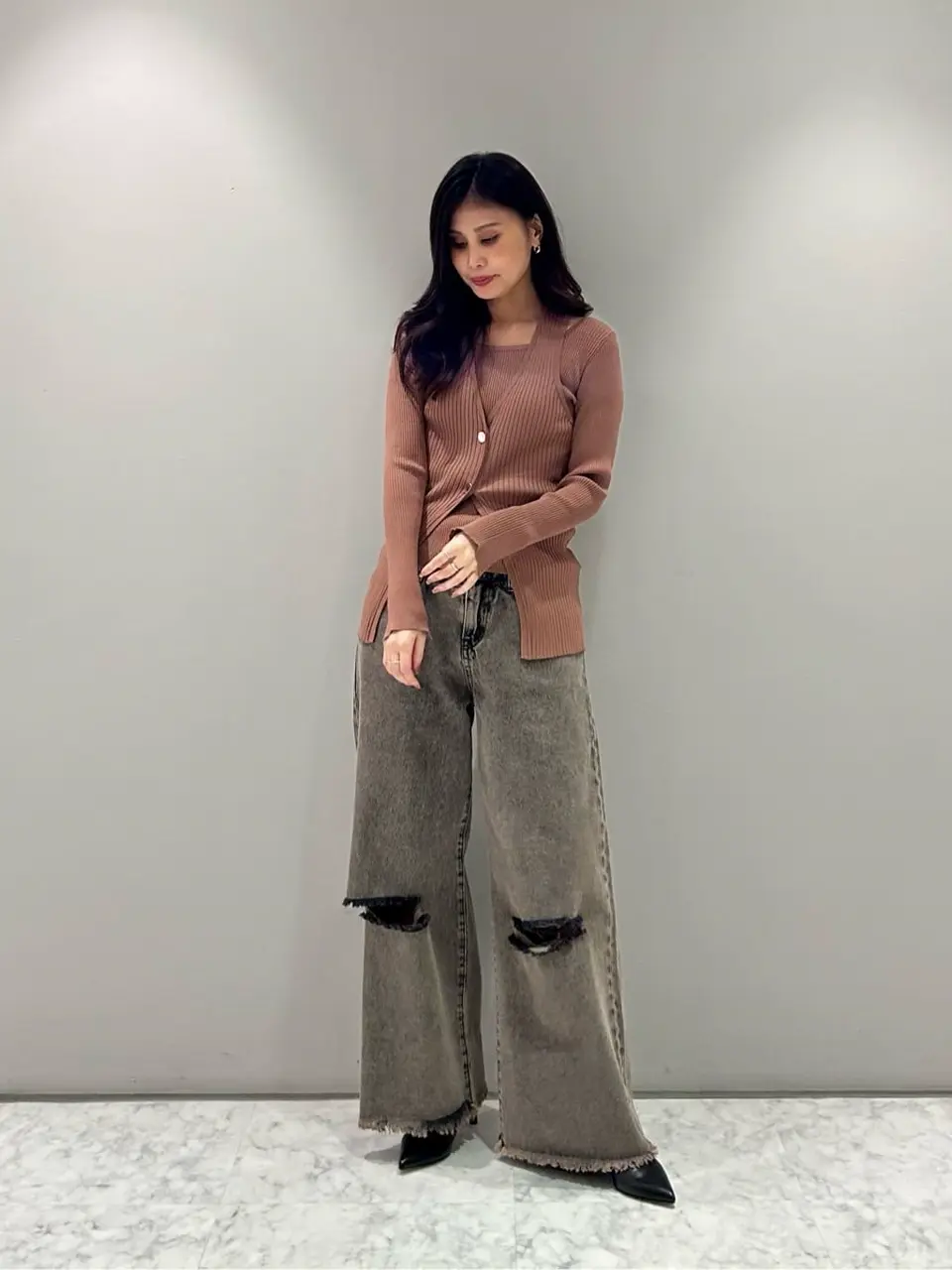 ORIGINATED IN GRACE CONTINENTAL 志田　悠 コーディネート画像