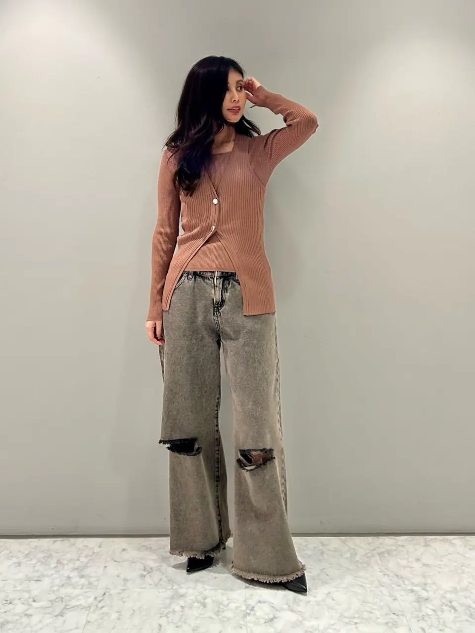 ORIGINATED IN GRACE CONTINENTAL 志田　悠 コーディネート画像