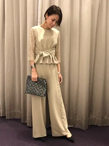 ORIGINATED IN GRACE CONTINENTAL 亀田 未希 コーディネート画像