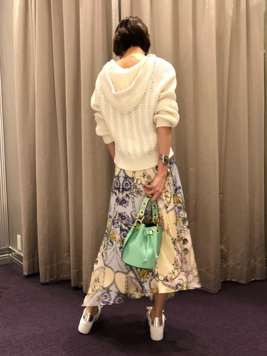 ORIGINATED IN GRACE CONTINENTAL 亀田 未希 コーディネート画像