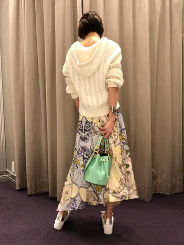 ORIGINATED IN GRACE CONTINENTAL 亀田 未希 コーディネート画像