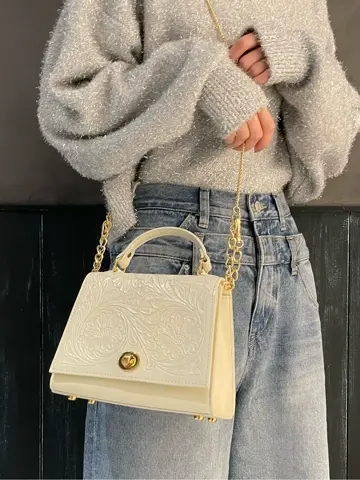 ORIGINATED IN GRACE CONTINENTAL 三浦　芙優 コーディネート画像