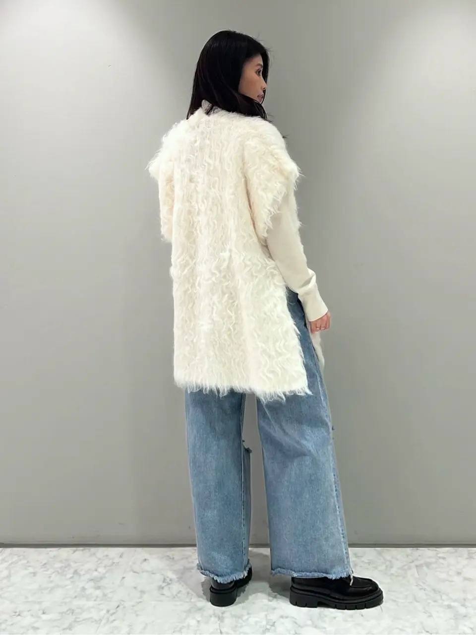 ORIGINATED IN GRACE CONTINENTAL 志田　悠 コーディネート画像