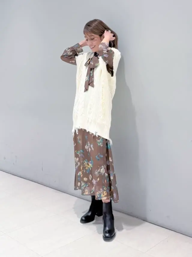 ORIGINATED IN GRACE CONTINENTAL yukimi yonee コーディネート画像