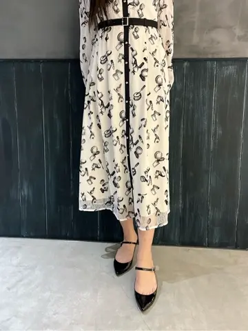 ORIGINATED IN GRACE CONTINENTAL Moe コーディネート画像