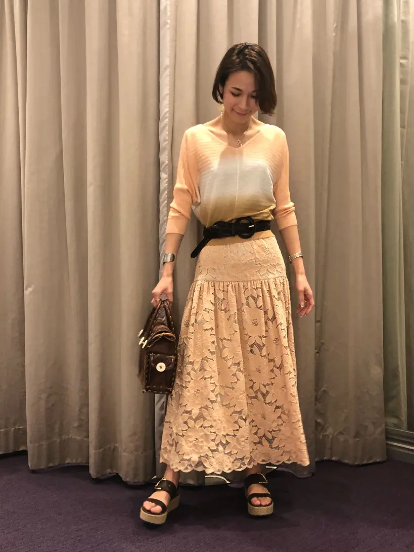 ORIGINATED IN GRACE CONTINENTAL 亀田 未希 コーディネート画像