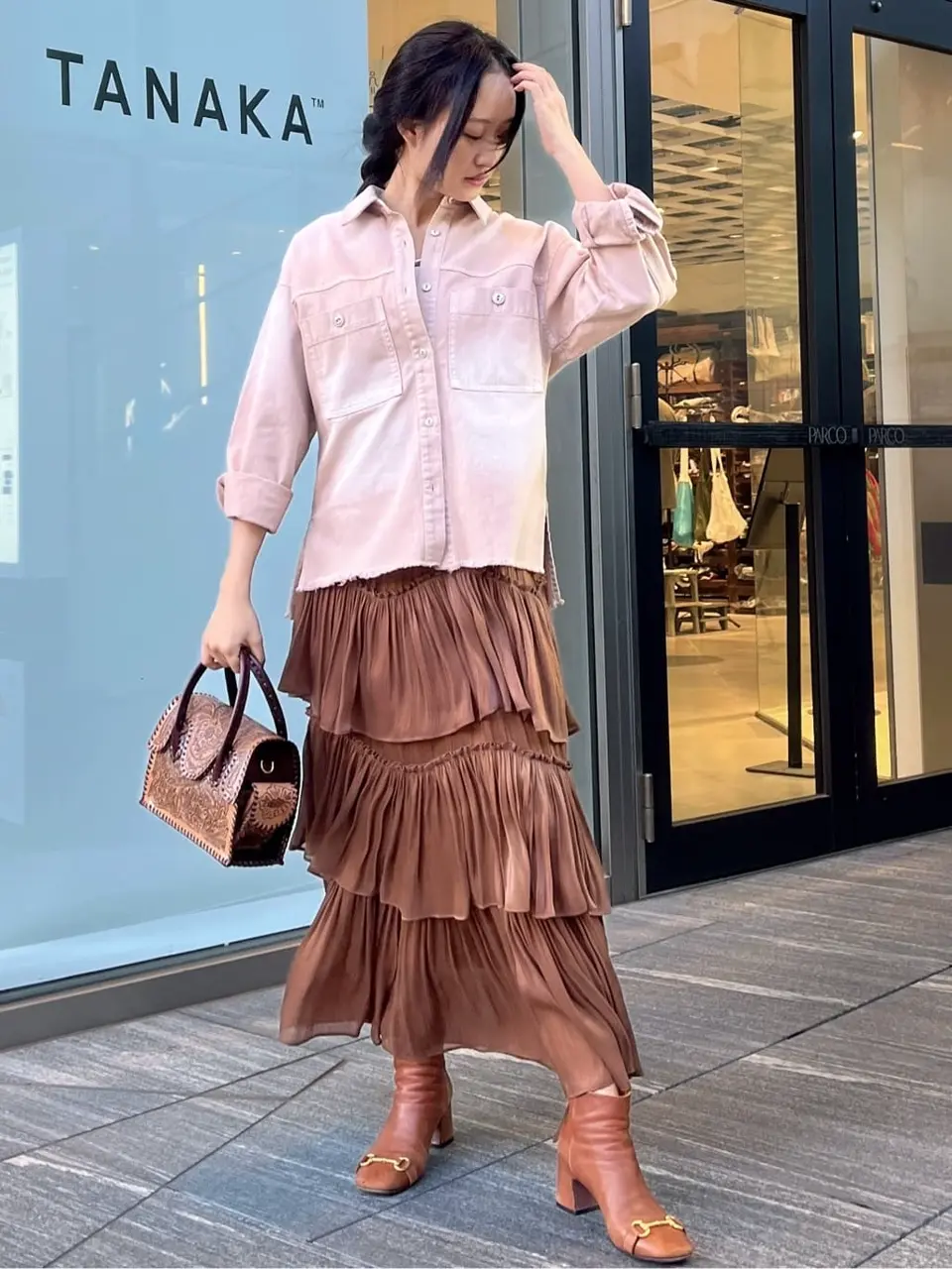 ORIGINATED IN GRACE CONTINENTAL Moe コーディネート画像