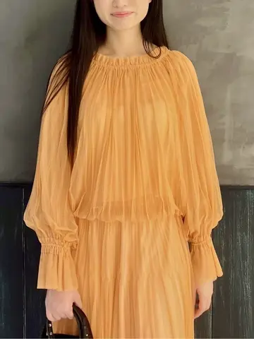 ORIGINATED IN GRACE CONTINENTAL Moe コーディネート画像