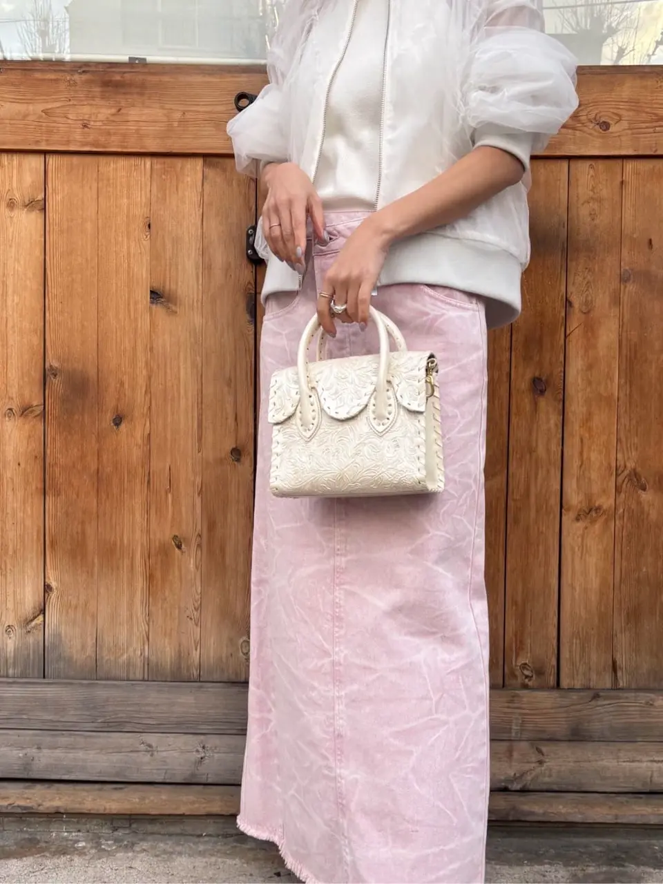 ORIGINATED IN GRACE CONTINENTAL yukimi yonee コーディネート画像