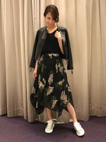 ORIGINATED IN GRACE CONTINENTAL 亀田 未希 コーディネート画像