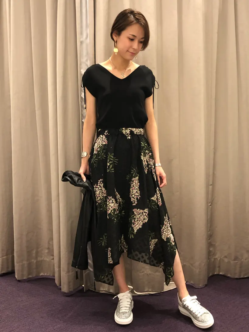 ORIGINATED IN GRACE CONTINENTAL 亀田 未希 コーディネート画像