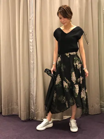 ORIGINATED IN GRACE CONTINENTAL 亀田 未希 コーディネート画像