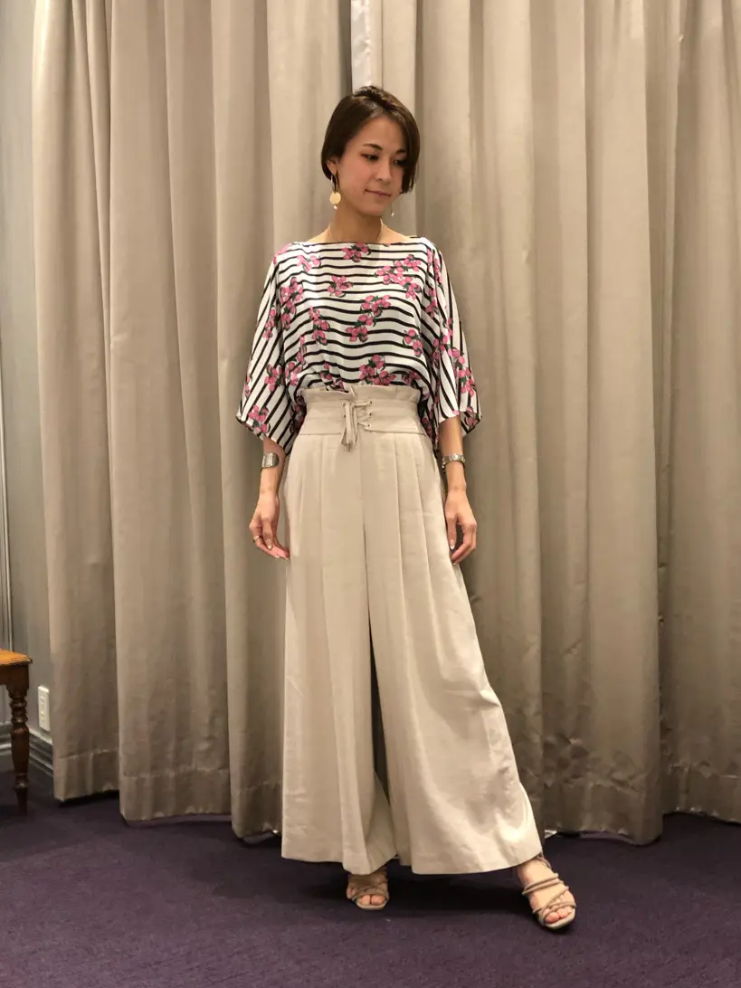 ORIGINATED IN GRACE CONTINENTAL 亀田 未希 コーディネート画像