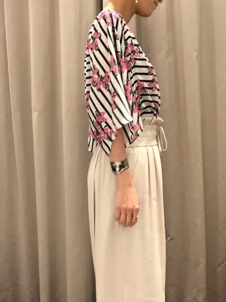 ORIGINATED IN GRACE CONTINENTAL 亀田 未希 コーディネート画像