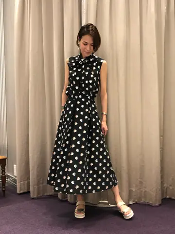 ORIGINATED IN GRACE CONTINENTAL 亀田 未希 コーディネート画像