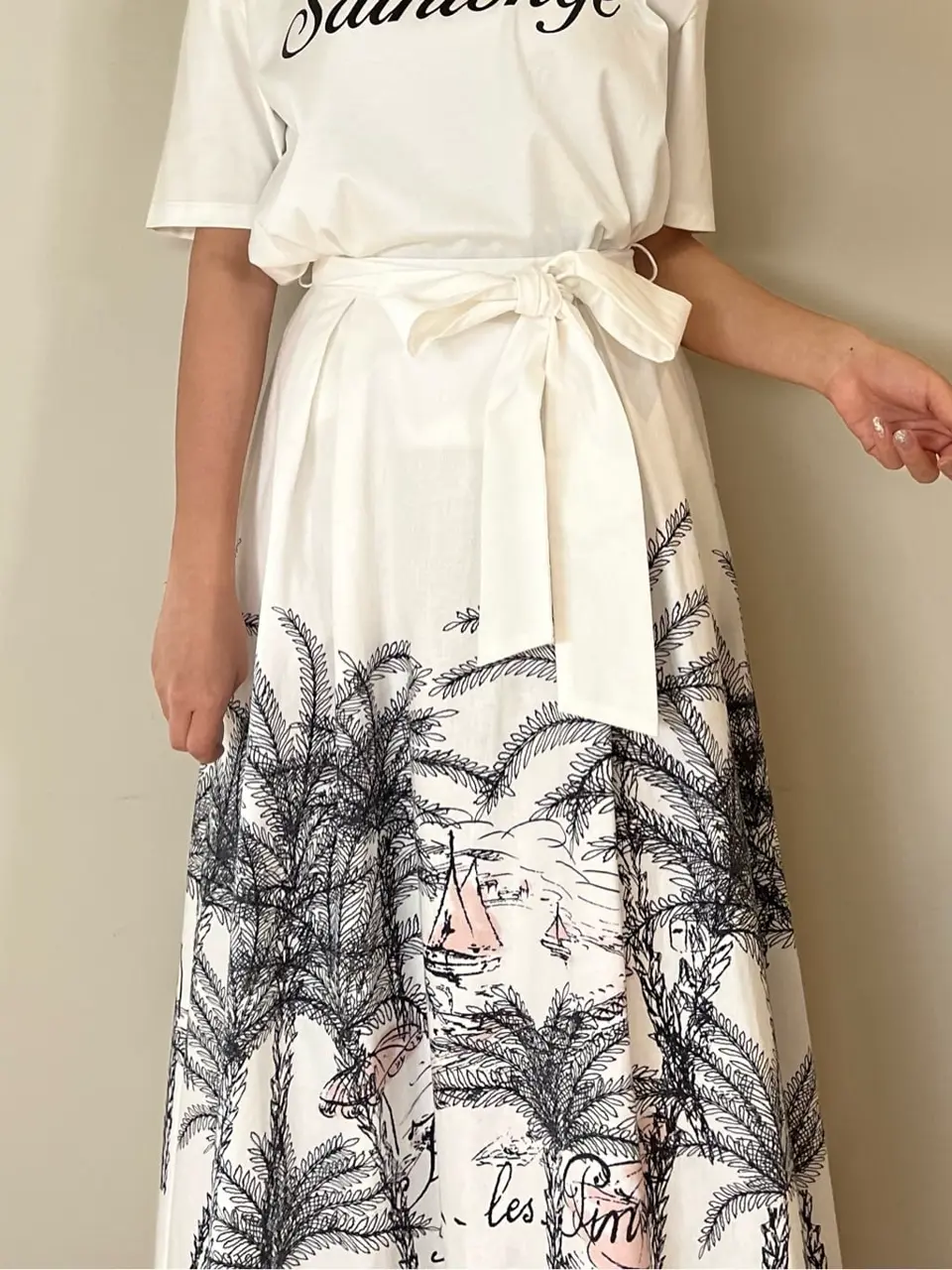 ORIGINATED IN GRACE CONTINENTAL Moe コーディネート画像