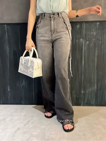 ORIGINATED IN GRACE CONTINENTAL Moe コーディネート画像