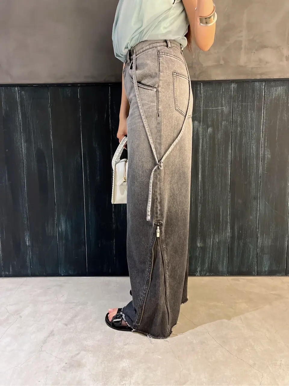 ORIGINATED IN GRACE CONTINENTAL Moe コーディネート画像