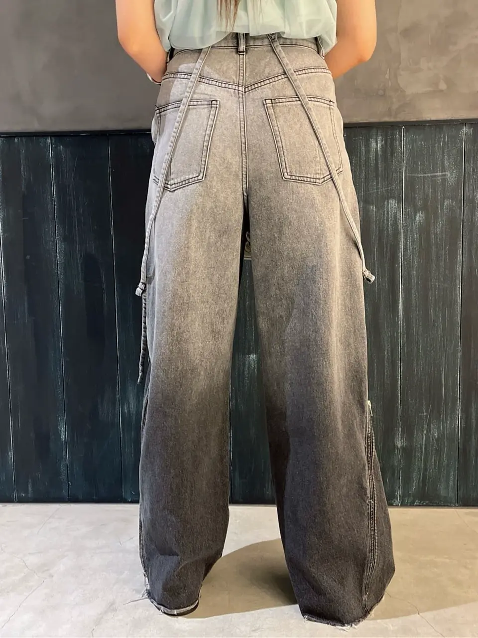 ORIGINATED IN GRACE CONTINENTAL Moe コーディネート画像