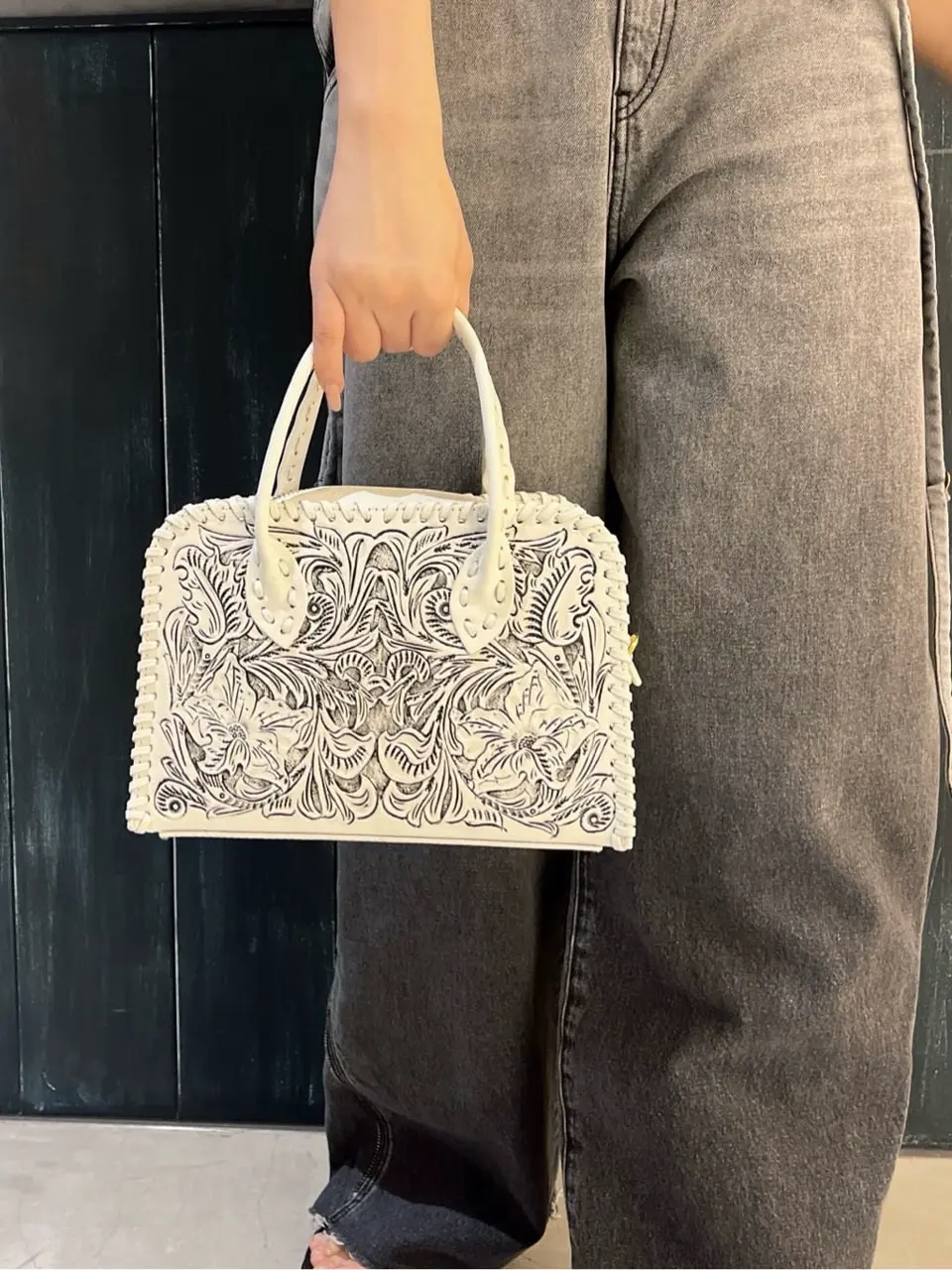 ORIGINATED IN GRACE CONTINENTAL Moe コーディネート画像