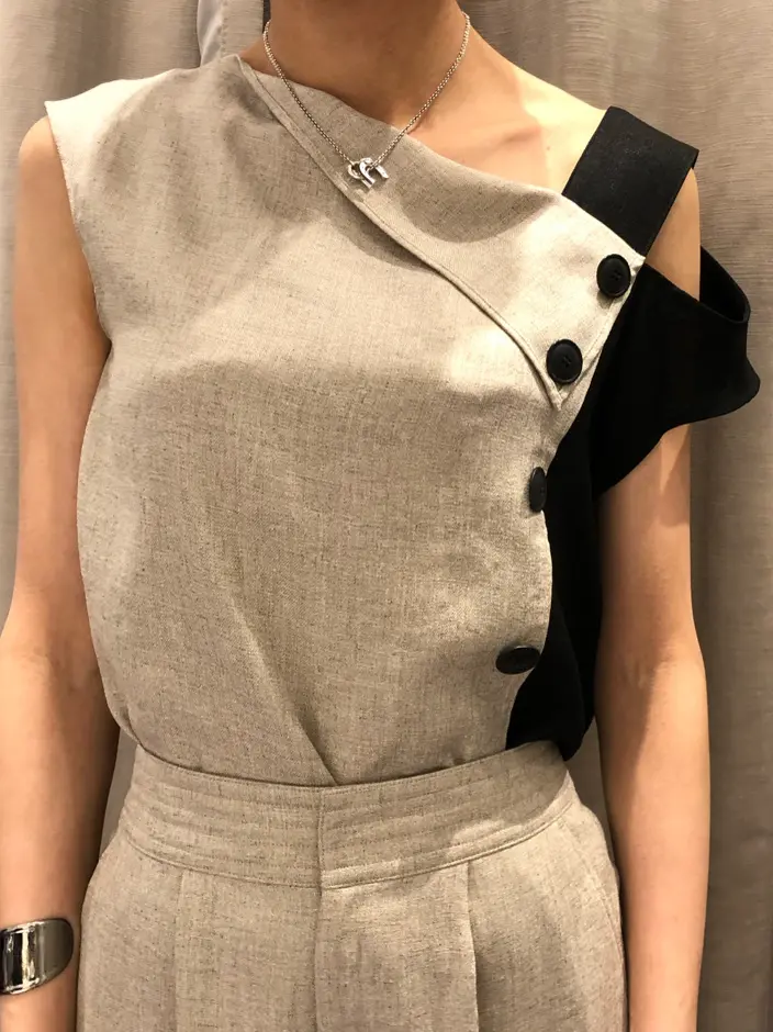 ORIGINATED IN GRACE CONTINENTAL 亀田 未希 コーディネート画像