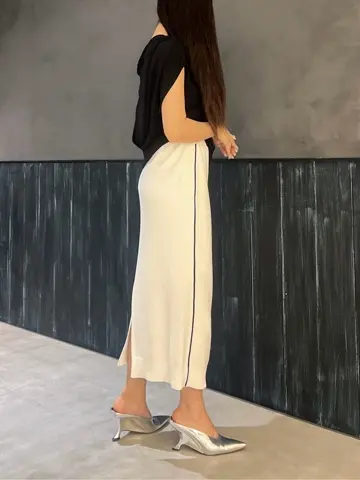 ORIGINATED IN GRACE CONTINENTAL Moe コーディネート画像