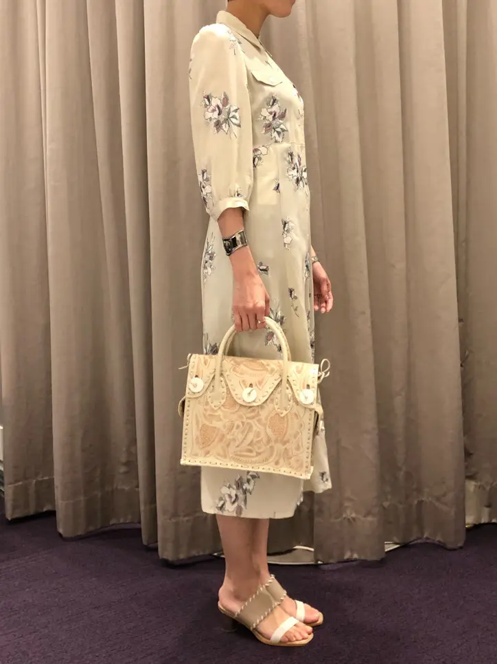 ORIGINATED IN GRACE CONTINENTAL 亀田 未希 コーディネート画像