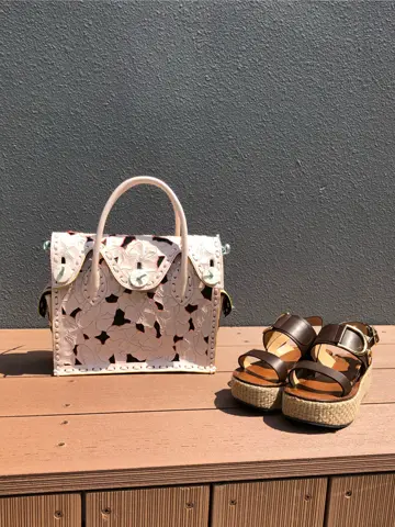 ORIGINATED IN GRACE CONTINENTAL 亀田 未希 コーディネート画像