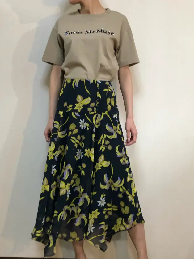 ORIGINATED IN GRACE CONTINENTAL 亀田 未希 コーディネート画像