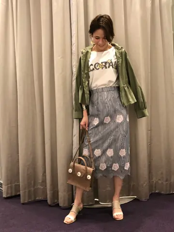 ORIGINATED IN GRACE CONTINENTAL 亀田 未希 コーディネート画像