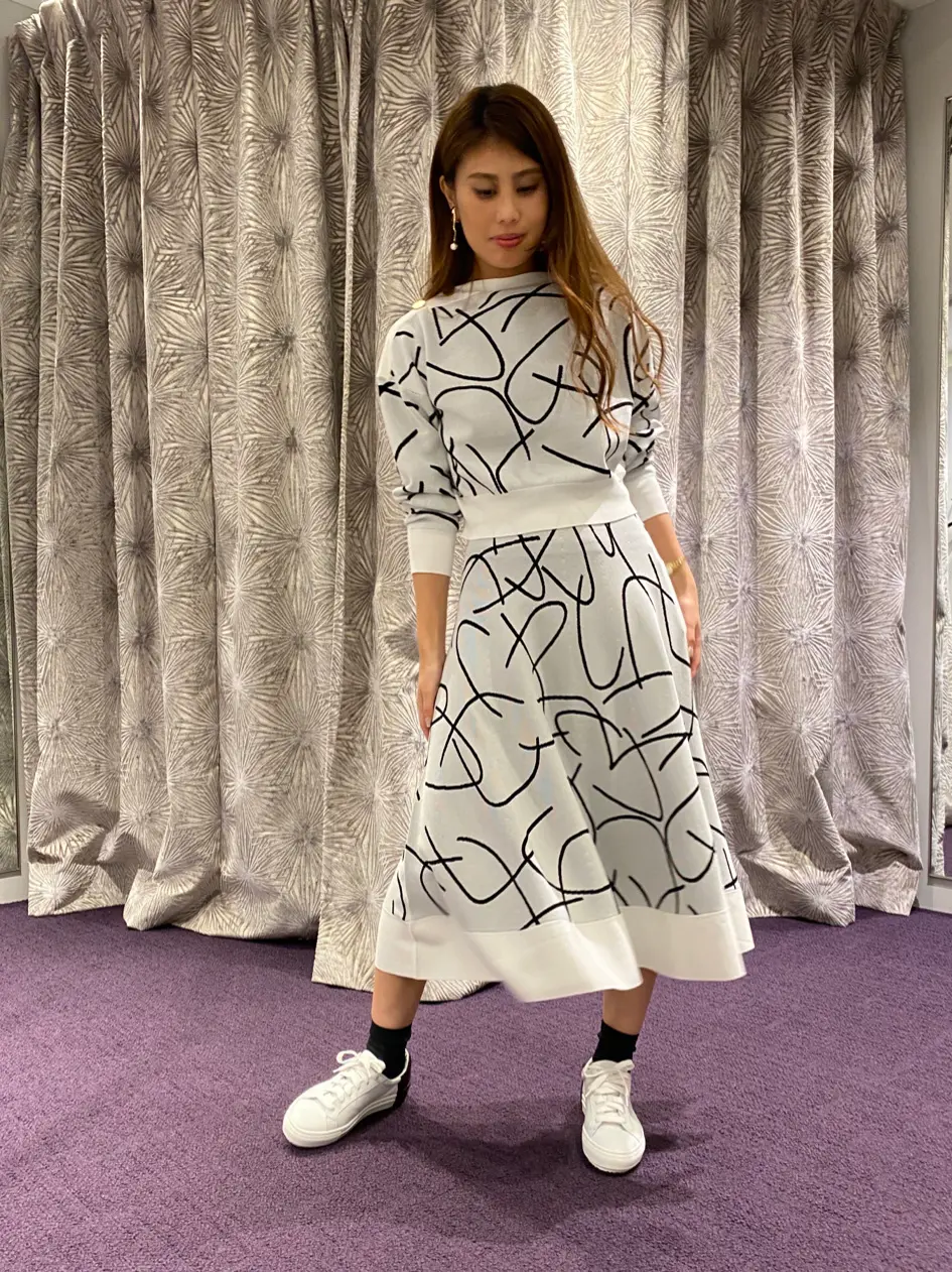 ORIGINATED IN GRACE CONTINENTAL 志田　悠 コーディネート画像