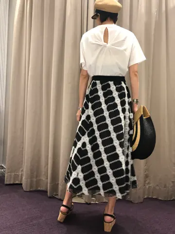 ORIGINATED IN GRACE CONTINENTAL 亀田 未希 コーディネート画像