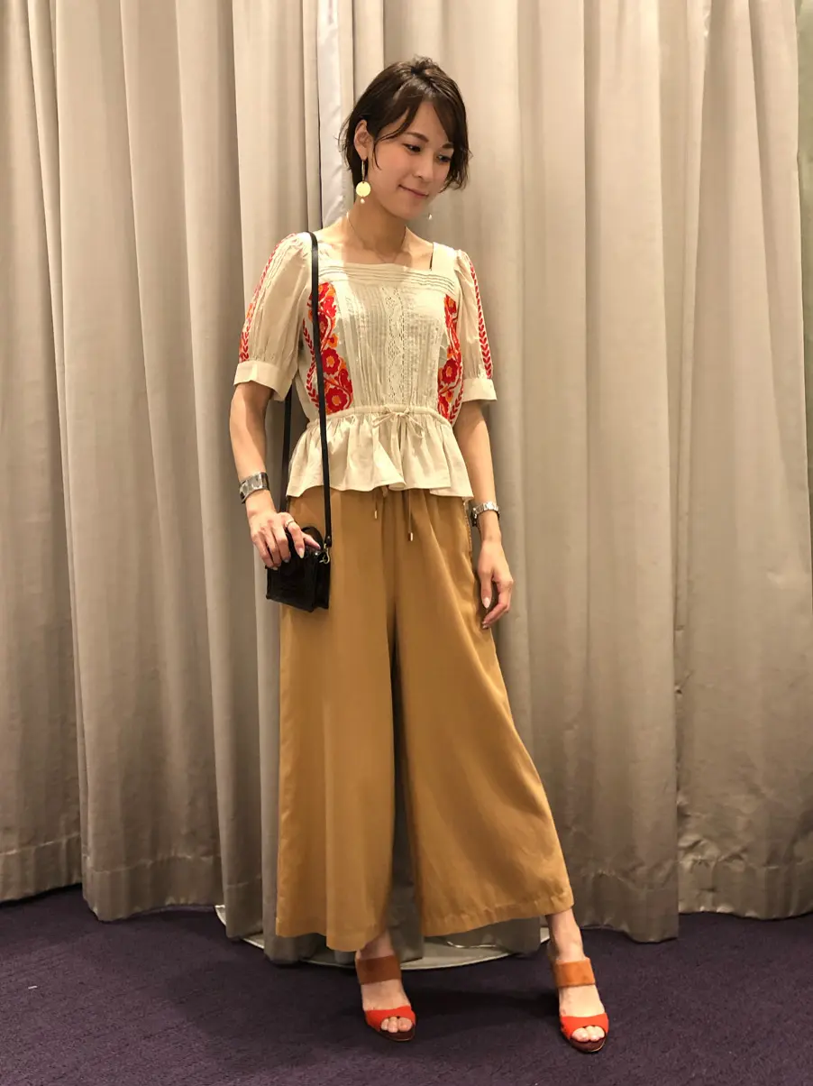 ORIGINATED IN GRACE CONTINENTAL 亀田 未希 コーディネート画像