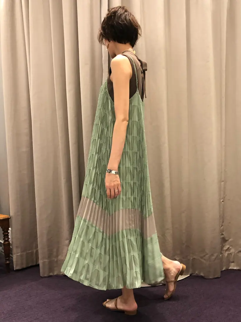 ORIGINATED IN GRACE CONTINENTAL 亀田 未希 コーディネート画像